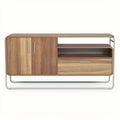 Moderne houten kast met stalen onderstel en open vakken.